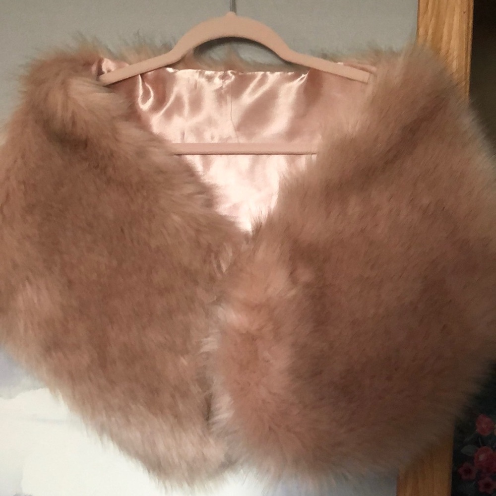 Fur shawl